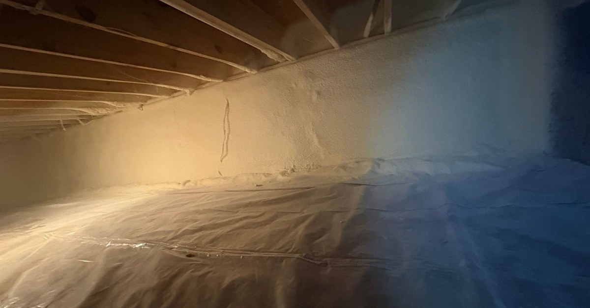 Closed-cell spray foam crawl space insulation