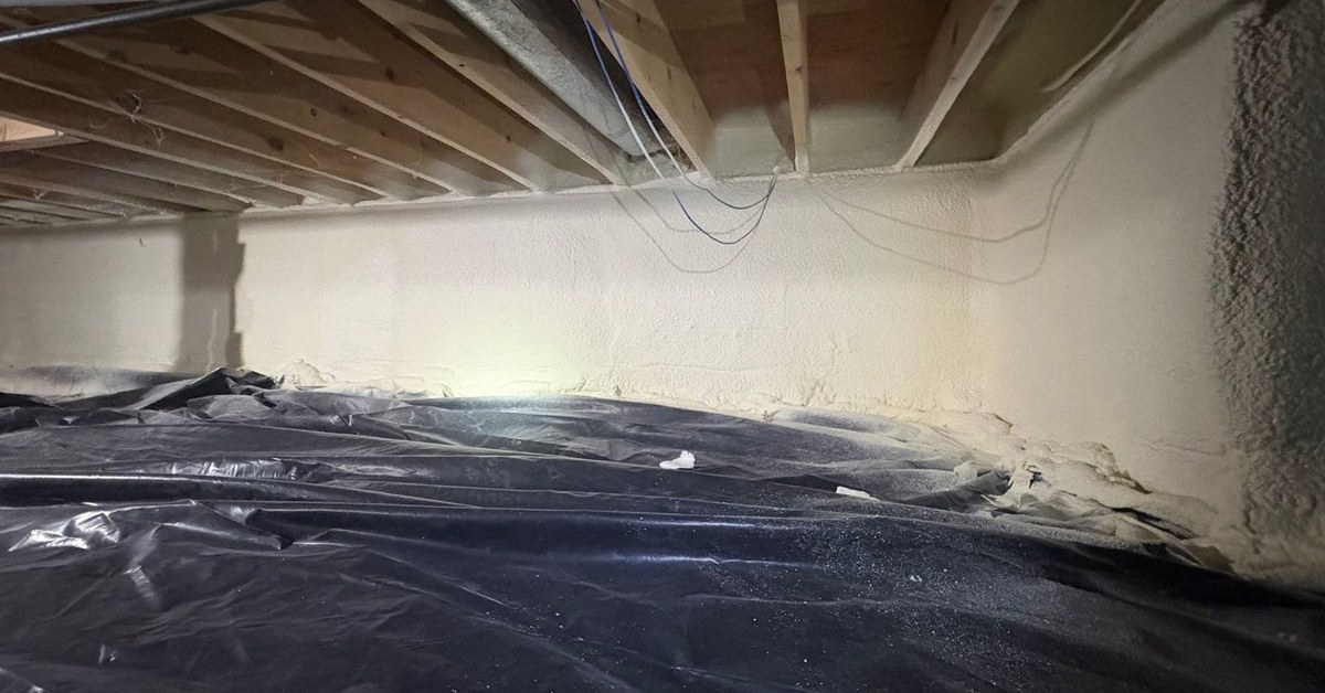 Spray foam crawl space insulation in Michigan